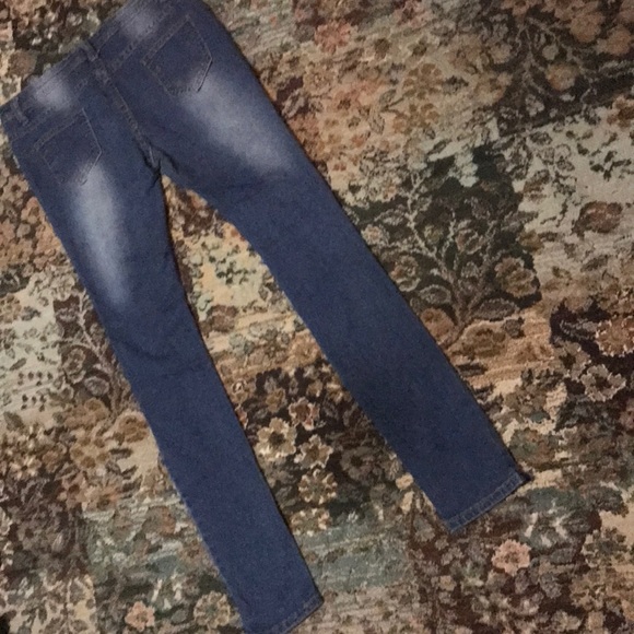 Gorgeous skinny jeans with holes, Sz Large - Picture 6 of 6